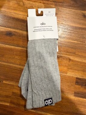 ALO Yoga Gray Unisex Scrunch Socks